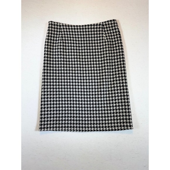 MaxMara Houndstooth Pencil Skirt Black White Classic Business Career Knee Length